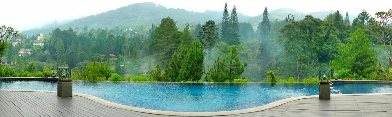 The Grand Hill Resort-Hotel Puncak Exterior photo